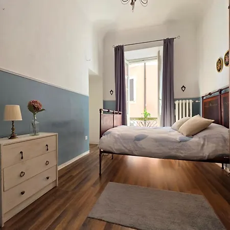 Borghese - Vecchia Alloggio in famiglia Locarno